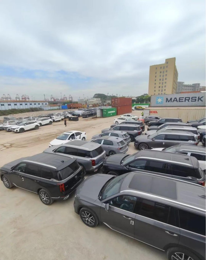 „Магията на космоса“ в логистичната индустрия! 60 превозни средства стават свидетели на силата на международния транспорт